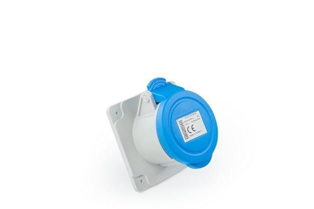 корпус с гнездом монтаж на перегородке стандарт cee 3х16а (2p+e) emas ece316v4pm от BTSprom.by