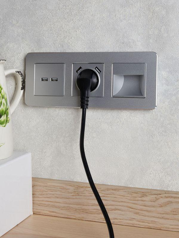  Рамка 3-м BRITE РУ-3-1-Бр метал. алюм. RE IEK BR-M32-M-01-K47 фото в каталоге от BTSprom.by