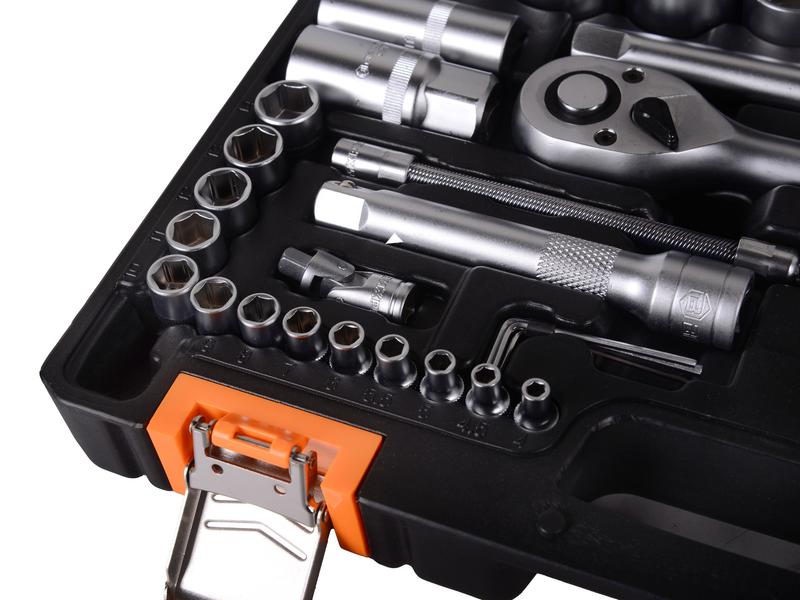  Набор инструментов АВТО 1/2дюйм 1/4дюйм CrV в кейсе 94 предмета Вихрь 73/6/7/7 фото в каталоге от BTSprom.by