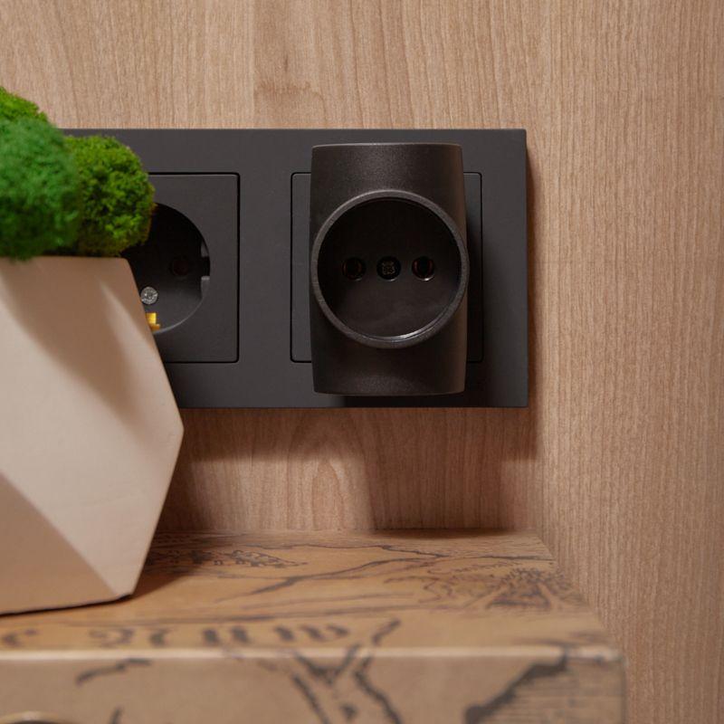  Разветвитель 3-м без заземл. 6-10А черн. Rexant 11-1076 фото в каталоге от BTSprom.by