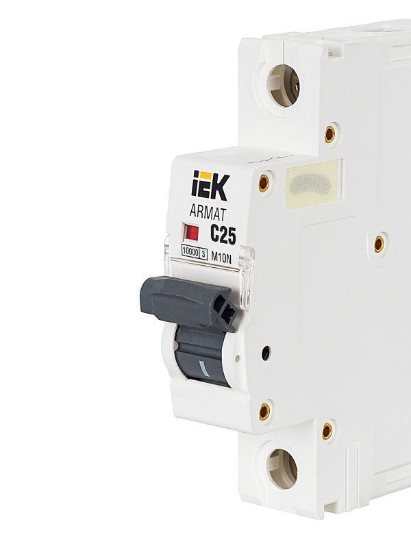  Выключатель автоматический модульный 1п C 25А M10N ARMAT IEK AR-M10N-1-C025 фото в каталоге от BTSprom.by