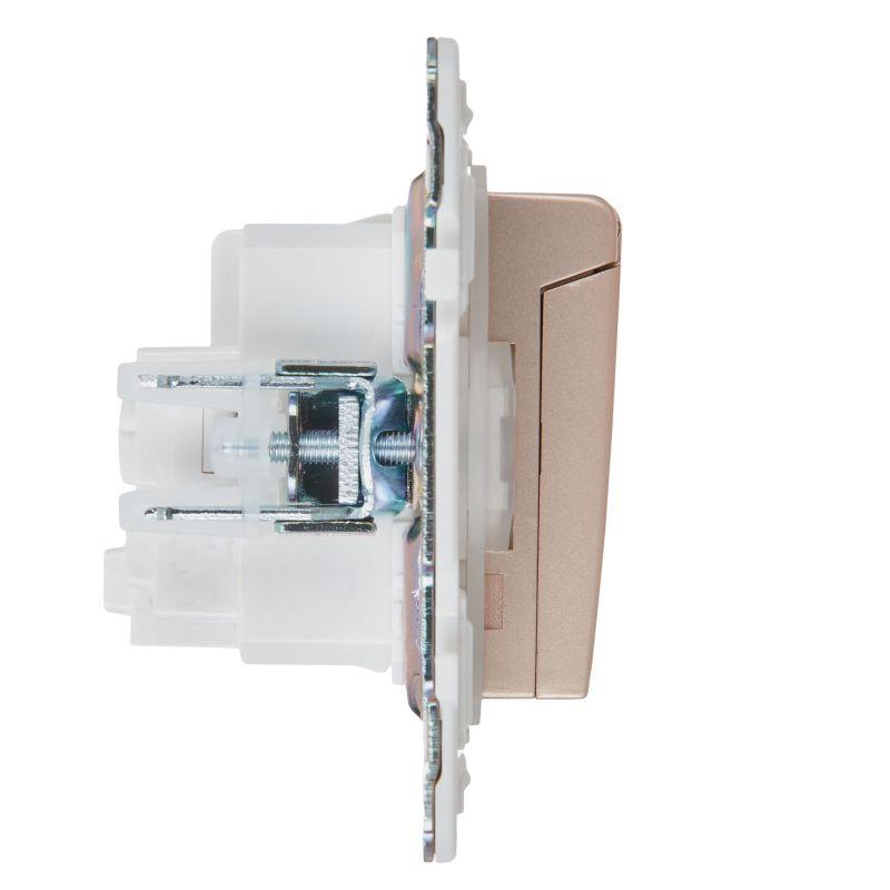  Розетка 1-м SKANDY 16А IP44 с заземл. защ. шторки с крышкой SK-R11Sa песочн. IEK SK-R16-16-44-K98 фото в каталоге от BTSprom.by