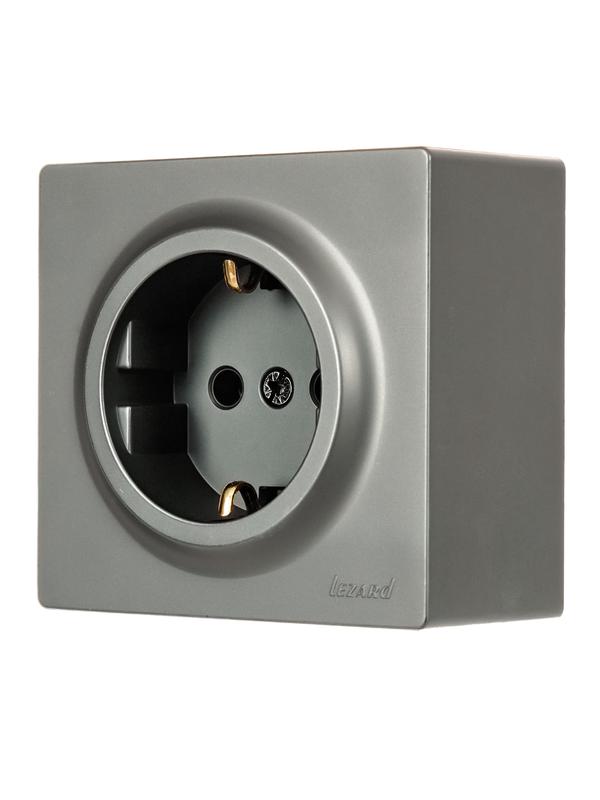  Розетка 1-м ОП LETO с заземл. ПБТ платина LEZARD 752-3500-122B фото в каталоге от BTSprom.by