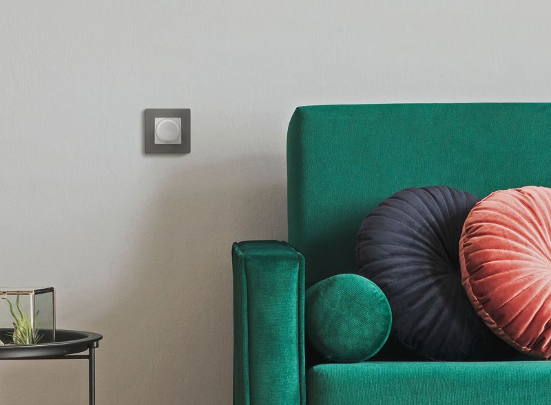  Механизм светорегулятора поворотного СП Etika 300Вт без нейтрали бел. IEK 672219 фото в каталоге от BTSprom.by