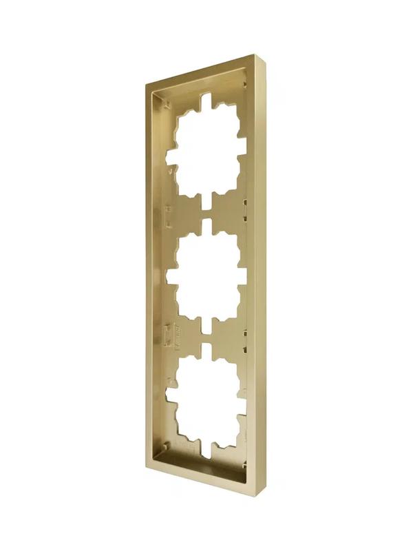  Рамка 3-мест. горизонт. ZIMA зол. LEZARD 704-3600-148 фото в каталоге от BTSprom.by