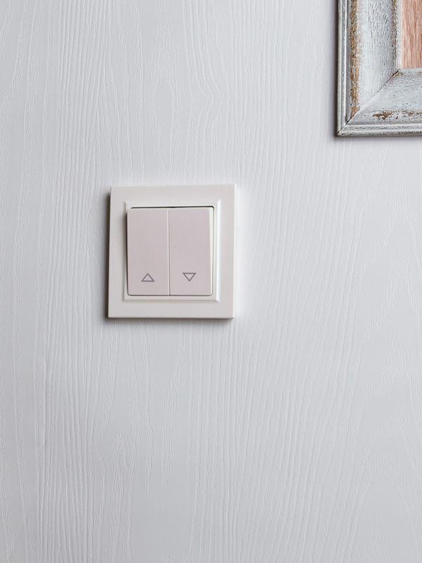  Выключатель жалюзи СП BRITE ВС10-1-5-БрЖ 10А механизм жемчуж. IEK BR-V15-0-10-K36 фото в каталоге от BTSprom.by