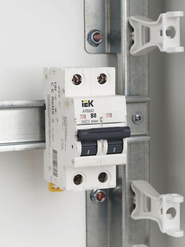  Выключатель автоматический модульный 2п B 8А M06N ARMAT IEK AR-M06N-2-B008 фото в каталоге от BTSprom.by