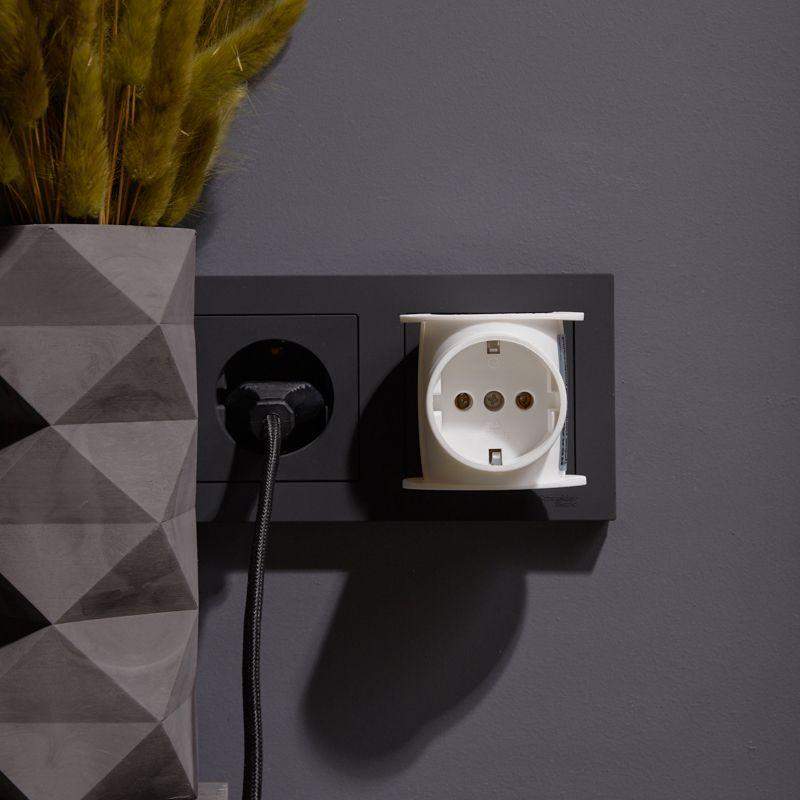  Разветвитель 3-м с заземл. 16А IP20 универс. бел. Rexant 11-1080 фото в каталоге от BTSprom.by