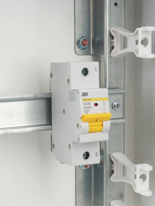  Выключатель автоматический модульный 1п C 125А 15кА ВА47-150 KARAT IEK MVA50-1-125-C фото в каталоге от BTSprom.by