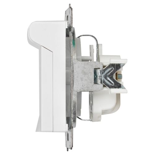  Розетка 1-м СП Accent 6-203-01 16А IP20 250В 2P+E Schuko с крышкой AL/CU бел. Intro Б0063709 фото в каталоге от BTSprom.by