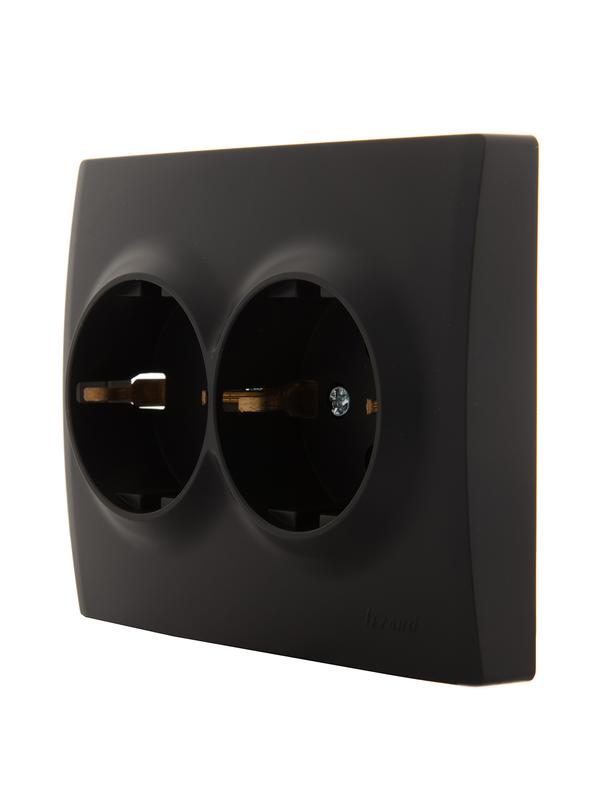  Розетка 2-м СП Karina с заземл. керамика черн. бархат LEZARD 707-4200-127 фото в каталоге от BTSprom.by