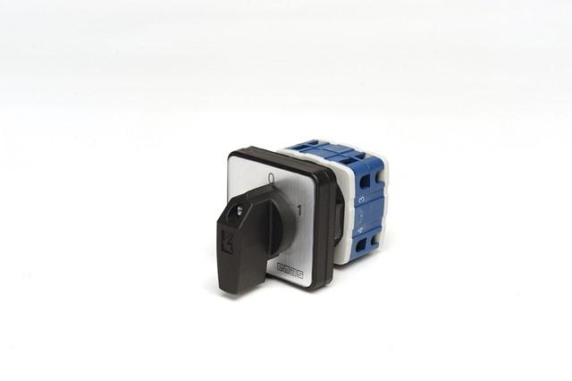 переключатель двухпозиционный (0-1) 3 полюса 32а emas psa032ak331s от BTSprom.by