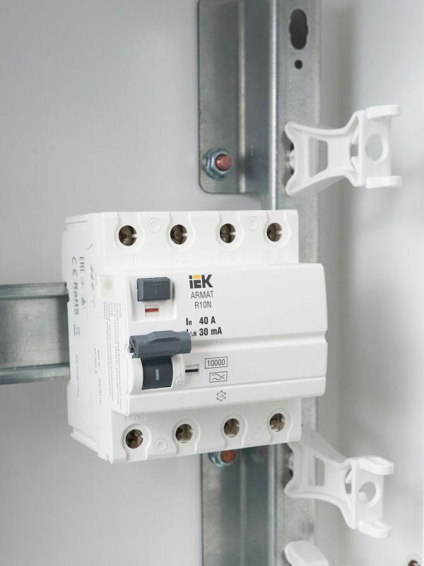  Выключатель дифференциального тока (УЗО) 4п 40А 30мА тип A ВДТ R10N ARMAT IEK AR-R10N-4-040A030 фото в каталоге от BTSprom.by