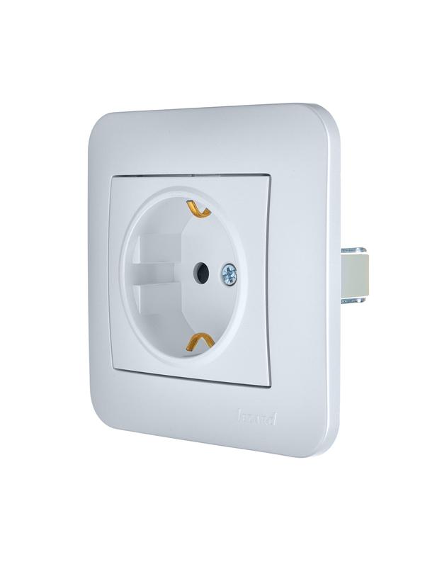  Розетка 1-м СП ASTI 16А IP20 с заземл. защ. шторки термопласт в сборе жемчуж./бел. перламутр. LEZARD 7081-3030-124B фото в каталоге от BTSprom.by