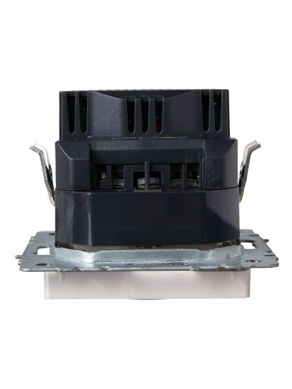  Розетка BRITE РЮш10-1-БрЖ 16А с USB A+A 2.1А с заземл. защ. шторки механизм жемчуж. IEK BR-R14-16-U21-D21-K36 фото в каталоге от BTSprom.by