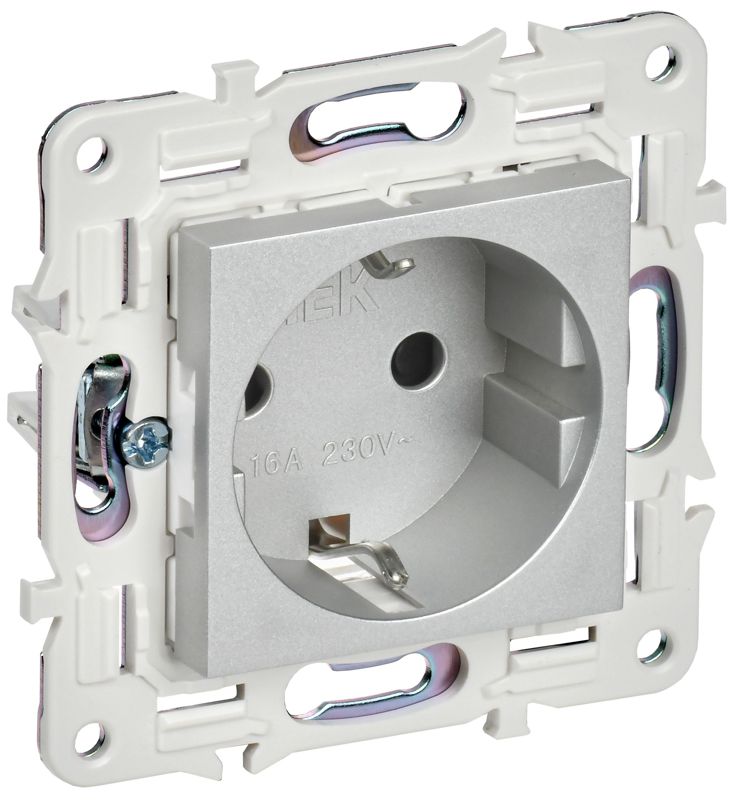 розетка skandy 16а с заземл. защ. шторки sk-r04s серебр. iek sk-r14-16-k23 от BTSprom.by