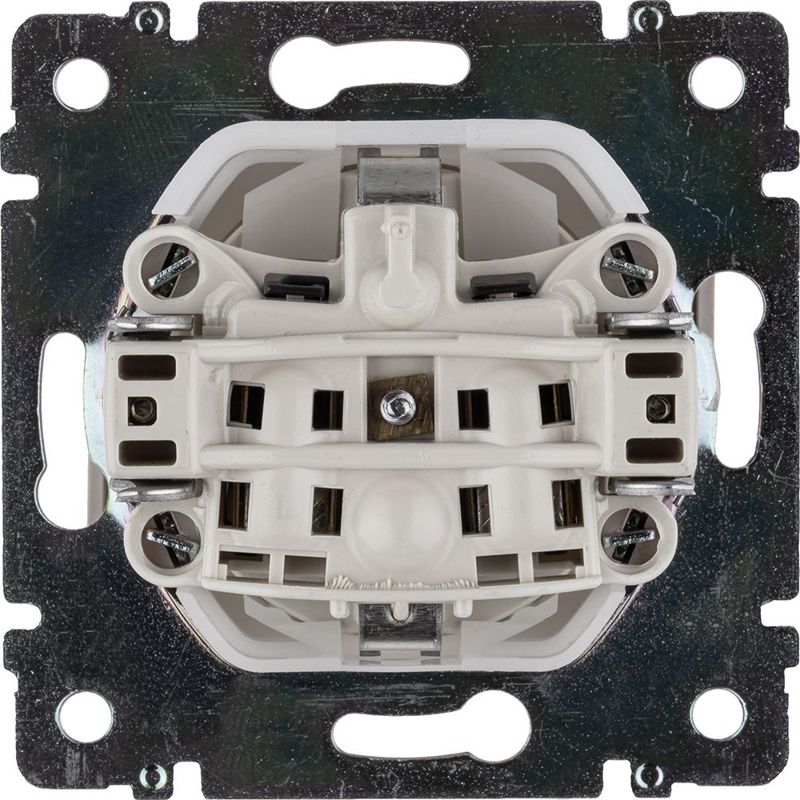  Розетка 1-м СП Valena 16А IP44 2P+E защ. шторки с крышкой немецк. стандарт механизм сл. кость IEK 774120 фото в каталоге от BTSprom.by