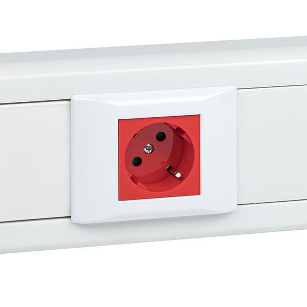  Розетка 45х45 PRO 45град. с заземл. красн. EKF E6MR16-028-70-45 фото в каталоге от BTSprom.by