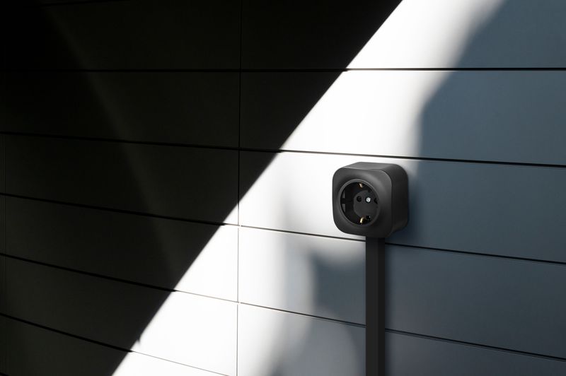  Розетка 1-м ОП Quteo 16А IP20 250В 2P+E с заземл. защ. шторки черн. матов. IEK 782476 фото в каталоге от BTSprom.by