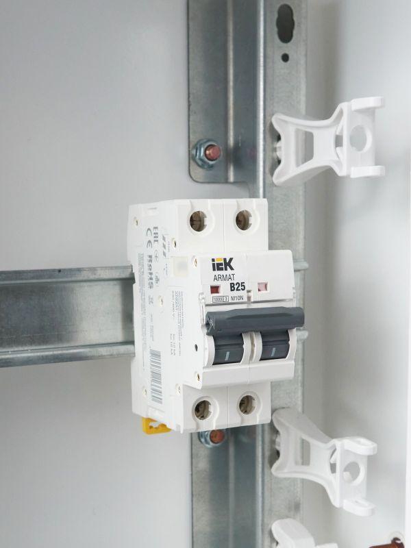  Выключатель автоматический модульный 2п B 25А M10N ARMAT IEK AR-M10N-2-B025 фото в каталоге от BTSprom.by