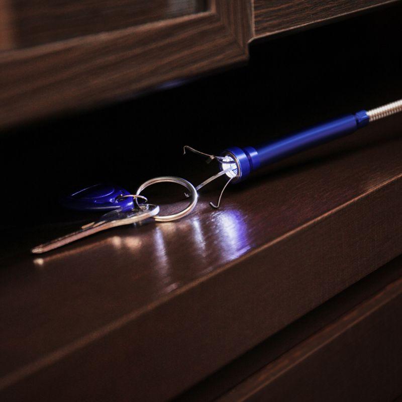  Захват магнитный цанговый 4 лапки 610мм встроенный светодиодный фонарик (удержание 2кг) Rexant 12-4815 фото в каталоге от BTSprom.by