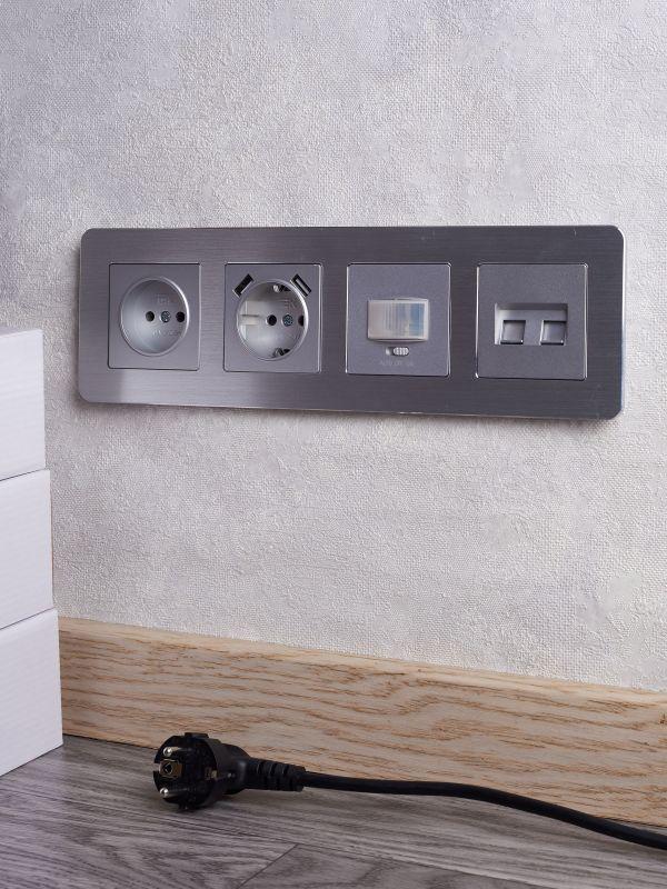  Рамка 4-м BRITE РУ-4-1-Бр метал. алюм. RE AL IEK BR-M42-M-21-K47 фото в каталоге от BTSprom.by