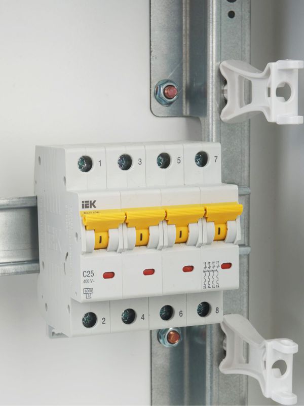  Выключатель автоматический модульный 4п C 25А 6кА ВА47-60M KARAT IEK MVA31-4-025-C фото в каталоге от BTSprom.by