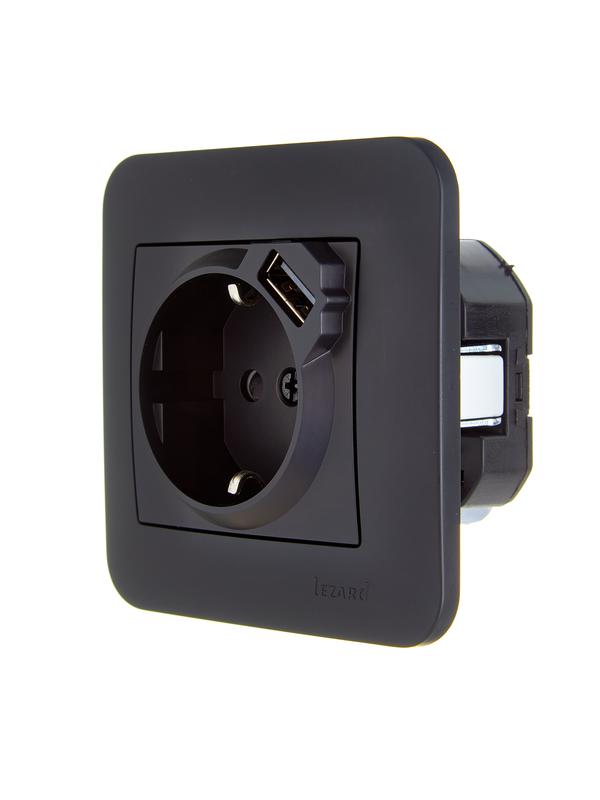  Розетка 1-м СП ASTI 16А IP20 с заземл. с заряд. устройством USB в сборе черн. бархат. LEZARD 7081-4242-181 фото в каталоге от BTSprom.by