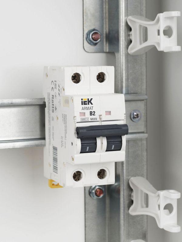  Выключатель автоматический модульный 2п B 2А M06N ARMAT IEK AR-M06N-2-B002 фото в каталоге от BTSprom.by