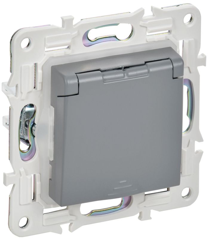 розетка 1-м skandy 16а ip44 с заземл. защ. шторки с крышкой sk-r11gr сер. iek sk-r16-16-44-k03 от BTSprom.by