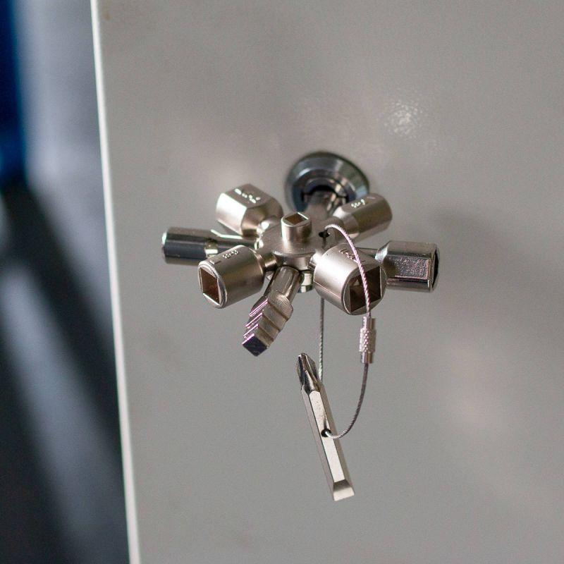  Ключ для электрошкафов КЭШ-10 КВТ 78069 фото в каталоге от BTSprom.by