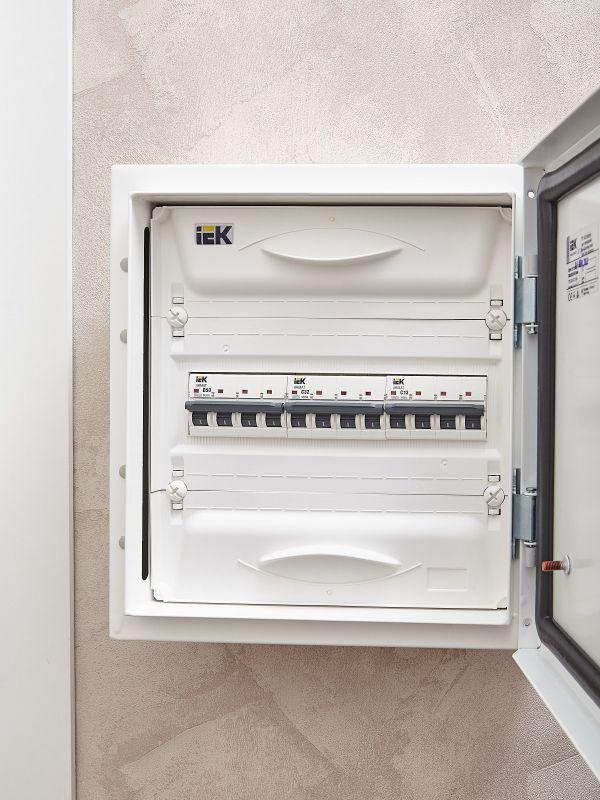  Выключатель автоматический модульный 4п C 32А M06N ARMAT IEK AR-M06N-4-C032 фото в каталоге от BTSprom.by