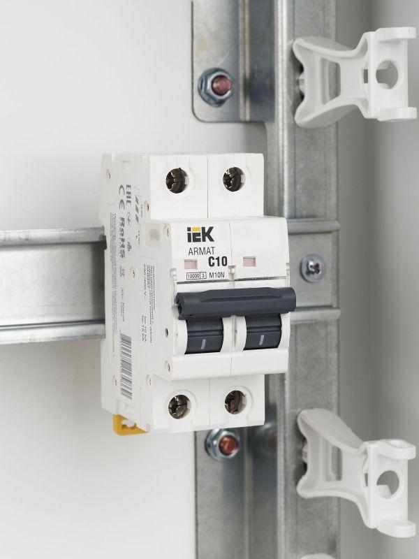  Выключатель автоматический модульный 2п C 10А M10N ARMAT IEK AR-M10N-2-C010 фото в каталоге от BTSprom.by