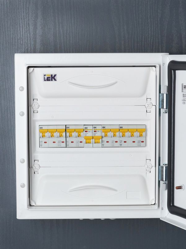  Выключатель автоматический модульный 2п C 20А 6кА ВА47-60M KARAT IEK MVA31-2-020-C фото в каталоге от BTSprom.by