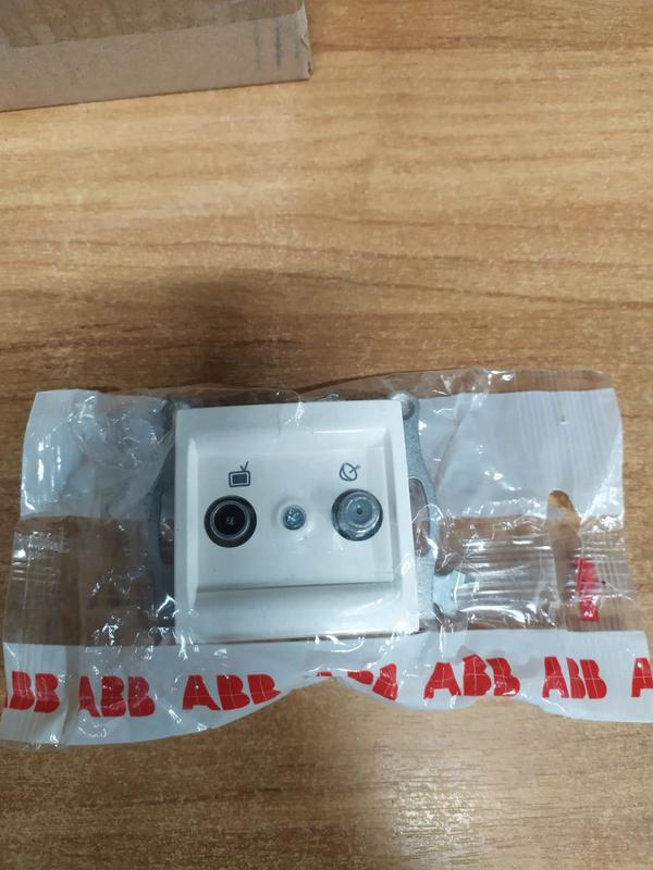 розетка телевизионная проходная tv/sat cosmo бел. abb 619-010200-289 от BTSprom.by