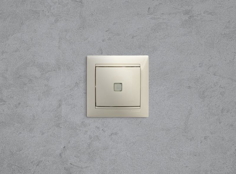  Выключатель 1-кл. СП Valena 10А IP31 250В с зел. индикацией механизм сл. кость IEK 774310 фото в каталоге от BTSprom.by