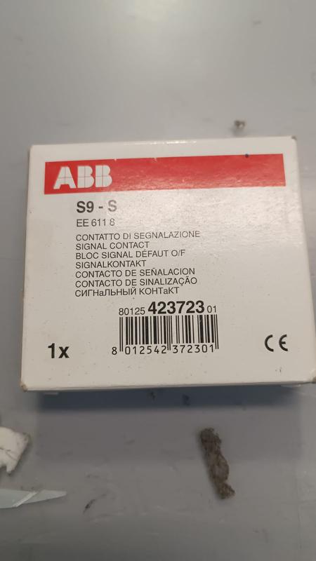 контакт сигнал. 1no+1nc s9-s abb 16056118 от BTSprom.by