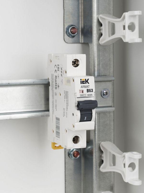  Выключатель автоматический модульный 1п B 63А M06N ARMAT IEK AR-M06N-1-B063 фото в каталоге от BTSprom.by