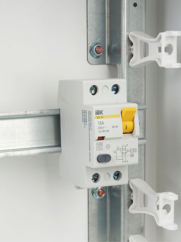 Выключатель дифференциального тока (УЗО) 2п 16А 30мА тип A ВД1-63 KARAT IEK MDV11-2-016-030 фото в каталоге от BTSprom.by