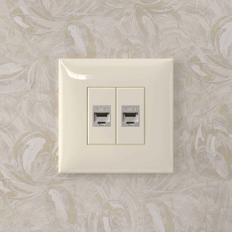  Розетка компьютерная 2-м СП Avanti "Ванильная дымка" RJ45 кат.5E без шторок экранир. механизм DKC 4405764 фото в каталоге от BTSprom.by