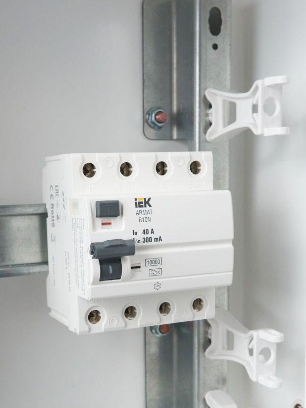  Выключатель дифференциального тока (УЗО) 4п 40А 300мА тип A ВДТ R10N ARMAT IEK AR-R10N-4-040A300 фото в каталоге от BTSprom.by