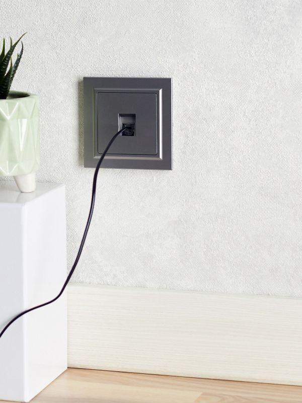  Розетка компьютерная СП RJ45 кат.5E BRITE РК10-БрС механизм сталь IEK BR-K10-1-K46 фото в каталоге от BTSprom.by