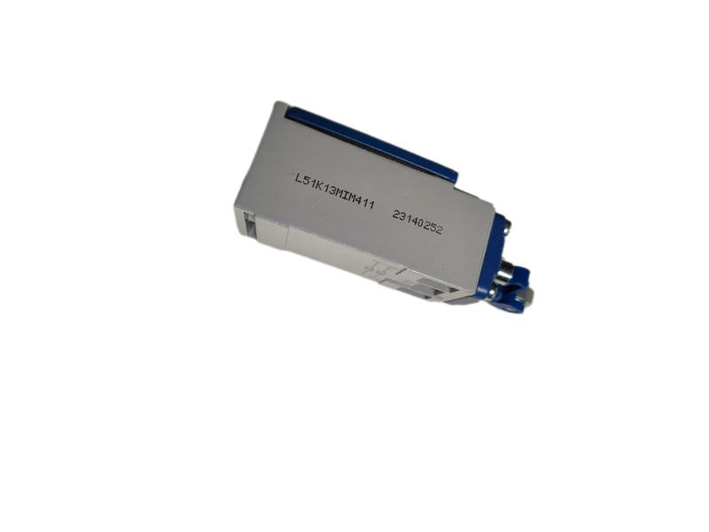  Выключатель концевой быстрого переключения угловой 1-но направленный с пластмас. консолью с упором и метал. роликом Ф14мм (1НО+1НЗ) EMAS L51K13MIM411 фото в каталоге от BTSprom.by