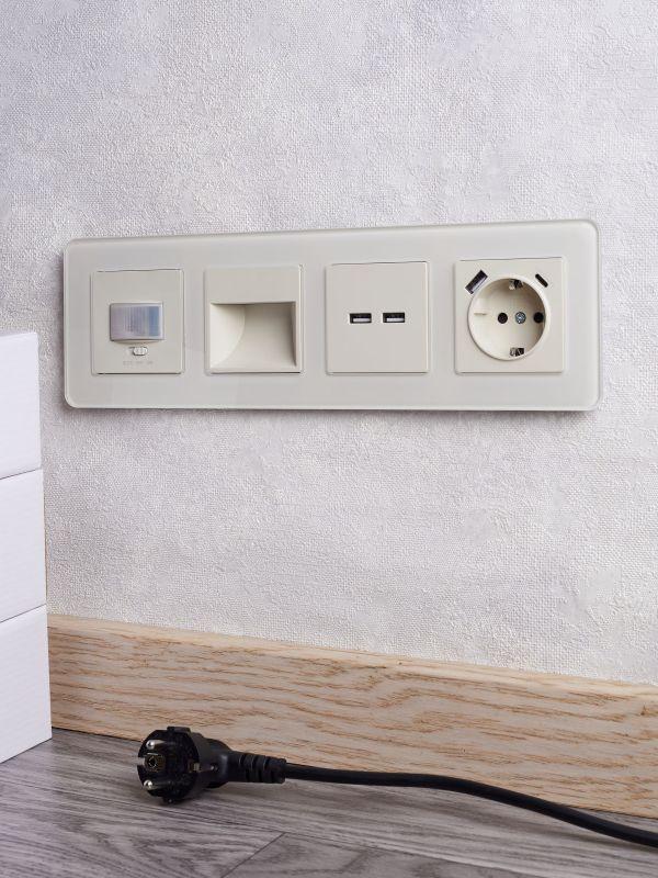  Рамка 4-м BRITE РУ-4-2-Бр стекло песчан. RE IEK BR-M42-G-41-K98 фото в каталоге от BTSprom.by