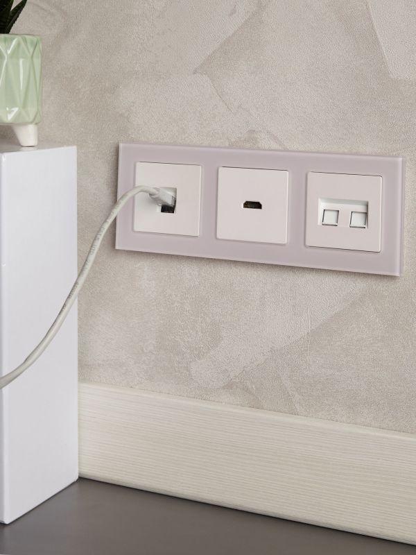  Розетка компьютерная СП RJ45 кат.6 BRITE РК11-БрЖ механизм жемчуж. IEK BR-K10-2-K36 фото в каталоге от BTSprom.by