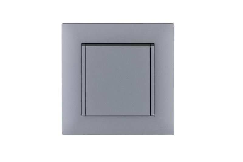 розетка 1-м с крышкой karea rizz star с заземл. сер. makel 88065029 от BTSprom.by