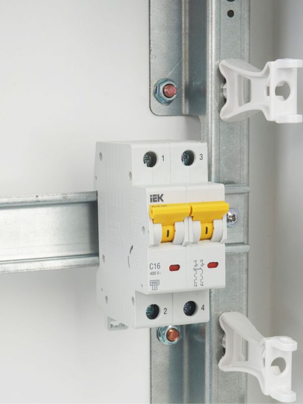  Выключатель автоматический модульный 2п C 16А 6кА ВА47-60M KARAT IEK MVA31-2-016-C фото в каталоге от BTSprom.by