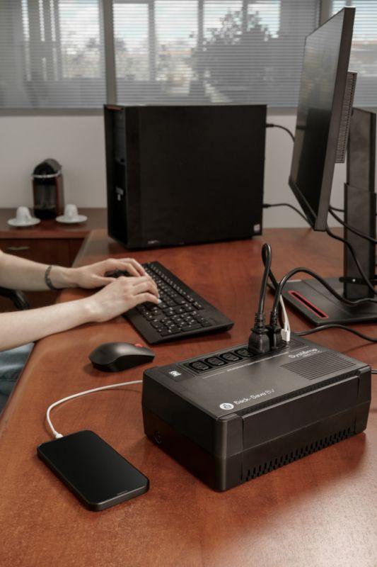  Источник бесперебойного питания Back-Save BV SE 600В.А AVR 6 С13 230В 1 USB-A SE BVSE600I фото в каталоге от BTSprom.by