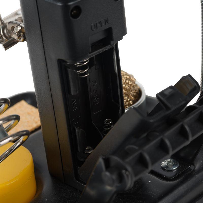  Держатель "третья рука" ПРОФИ с лупой х3; подставка под паяльник; LED подсветка; стенд для припоя REXANT 12-0258 фото в каталоге от BTSprom.by