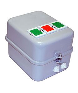 пускатель электромагнитный пм12-010660 у3 в 10а 380в/50гц ac 4но+2нз ip40 реверсивный реверсивный с реле ртт5-10-1 7.0-10.0а в корпусе с кнопками пуск + стоп электротехник et006173 от BTSprom.by